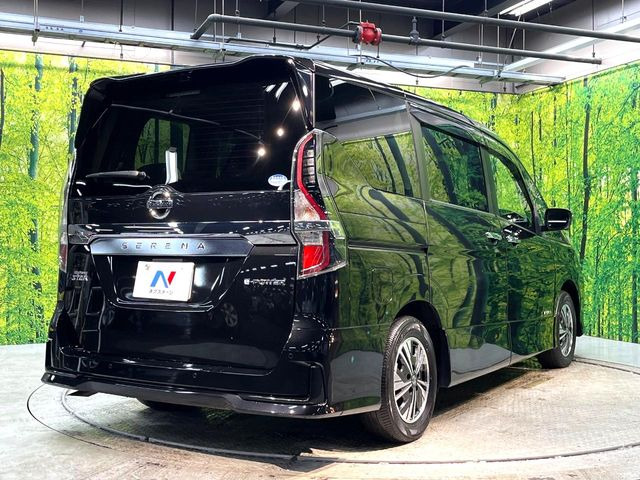 ☆全国のネクステージからお取り寄せが可能※!遠方の店舗に展示してあるクルマが気になる場合も、最寄りの店舗でご覧いただくことが可能です!是非私たちに要望をお聞かせください!※別途費用