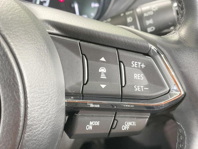 【マツダ・レーダークルーズコントロール】高速道路での長距離走行が楽に!自動で速度を保つクルーズコントロールが、衝突軽減システムと連携し、前方の車両を感知して車間を保つように速度調節してくれます!!