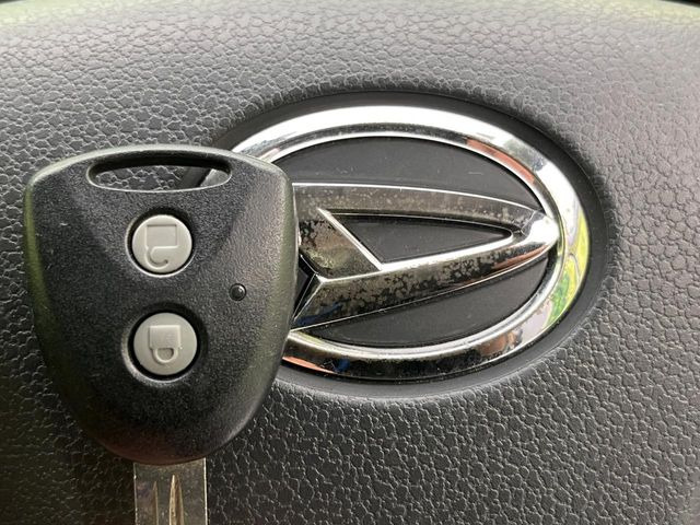 ミライースL メモリアルエディション