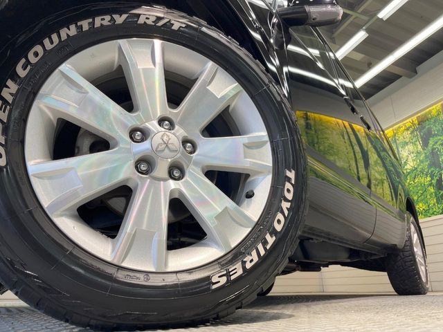 �y����18�C���`�A���~�z�C�[���z�O�ςɃ}�b�`���������A���~�z�C�[���𑕒����Ă���܂��B�e��ЊO�A���~�z�C�[����A�X�^�b�h���X�^�C�����戵�����Ă���܂��B���񂲑��k����������