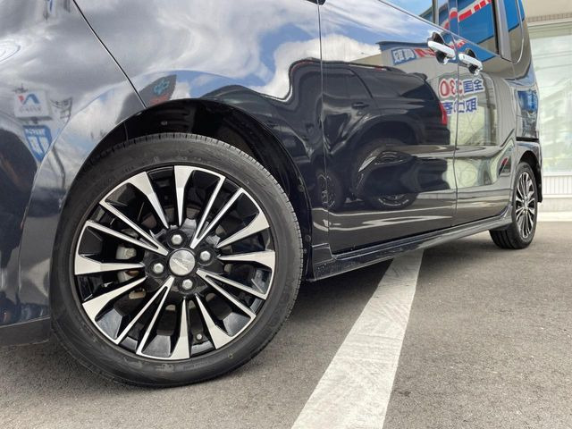 �y�����I�v�V����15�C���`�A���~�z�C�[���z�����I�v�V�����z�C�[���𑕒��B���s���\�̌���ɉ����A�O�ς����X�^�C���b�V���ɂȂ��Ă��܂��B