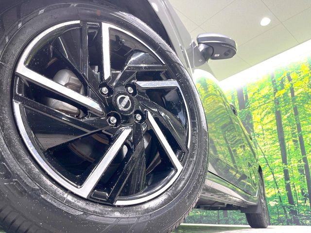 �y����16�C���`�A���~�z�C�[���z�O�ςɃ}�b�`���������A���~�z�C�[���𑕒����Ă���܂��B�e��ЊO�A���~�z�C�[����A�X�^�b�h���X�^�C�����戵�����Ă���܂��B���񂲑��k����������