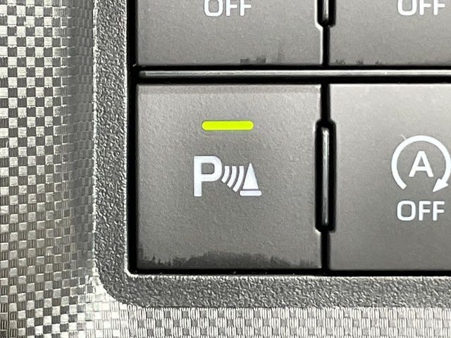 【コーナーセンサー】バンパーに付いたセンサーが障害物を検知!一定の距離に近づくとアラートで教えてくれます♪狭い駐車スペースや車庫入れ時も安心ですね☆