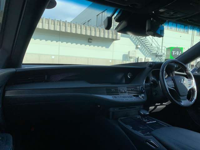 LS500h バージョンL 4WD