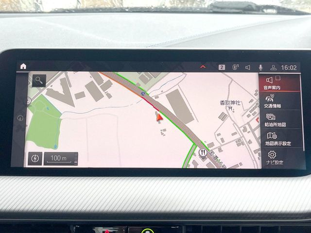 �������i�r:��̊��̂���i�r�́A����������ԓ������o���Ă���܂��B�I�[�f�B�I�@�\���[�����Ă���܂��̂ŁA�^�]�����y���߂܂���