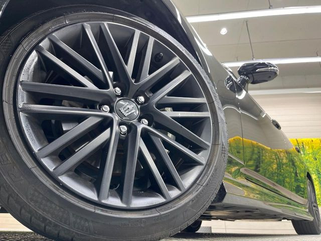 �y�����A���~�z�C�[���z�O�ςɃ}�b�`���������A���~�z�C�[���𑕒����Ă���܂��B�e��ЊO�A���~�z�C�[����A�X�^�b�h���X�^�C�����戵�����Ă���܂��B���񂲑��k����������