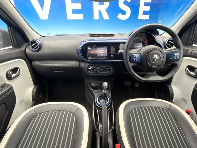 トゥインゴインテンス