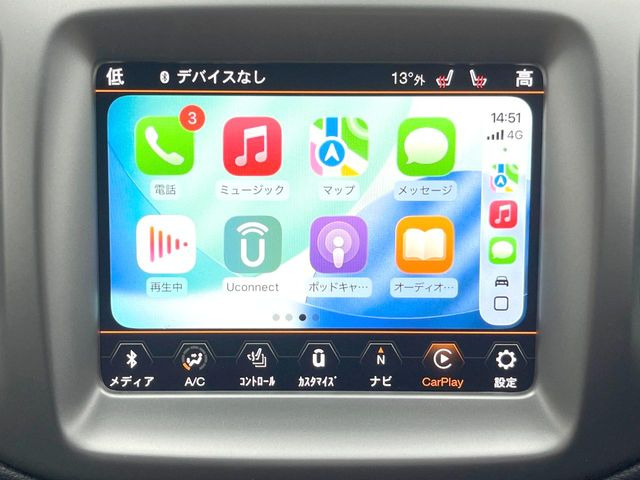 ��Apple Car Play:�X�}�z�Ƃ̗L���ڑ��ŁA�i�r�E�I�[�f�B�I�Đ��ȂǃX�}�z�̃A�v���@�\����ʂł��g����֗��@�\�ł�!