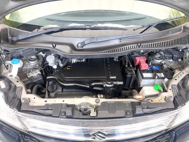 親切・丁寧な専門メカニックスタッフが応対!・車検・点検整備・事故等の修理などアフターサービスも安心。お車のカスタマイズもネクステージのサービススタッフまでご相談ください!