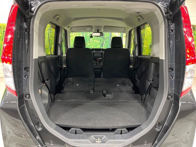 ���i�̂���������ʋ΁A���}���ɏ\���ȉ׎��X�y�[�X���m�ۂ��Ă���܂��B�Z�J���h�V�[�g��|���ƁA�傫�ȉו��̐ύڂ��\�ł���