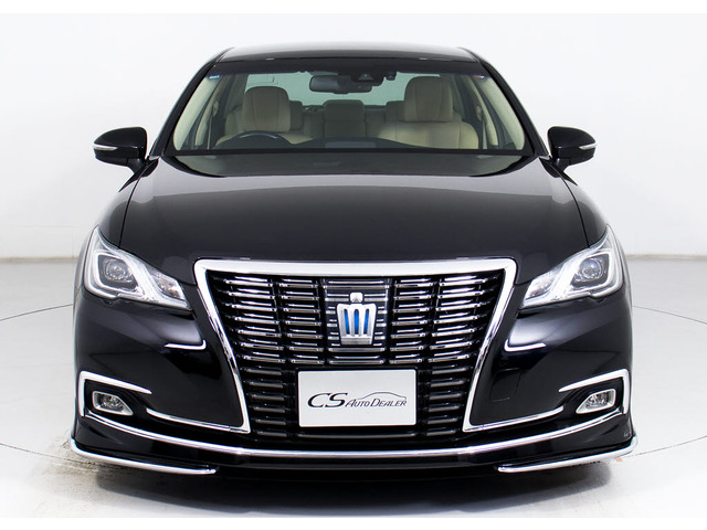 禁煙車です!室内は嫌なニオイも無く、すごく綺麗な状態です!禁煙車・・特にセダンタイプのお車では少ないですよね!!タバコのニオイが苦手なお客様必見です!快適にご乗車頂けます!!