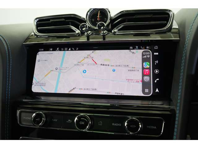 ・22インチS ダイレクショナルアロイホイール ブラックペイント ￥422,220・LEDウェルカムランプ ￥158,710・Mullinerカラースペック ￥390,600