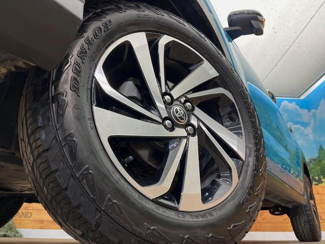 �y����17�C���`�A���~�z�C�[���z�O�ςɃ}�b�`���������A���~�z�C�[���𑕒����Ă���܂��B�e��ЊO�A���~�z�C�[����A�X�^�b�h���X�^�C�����戵�����Ă���܂��B���񂲑��k����������