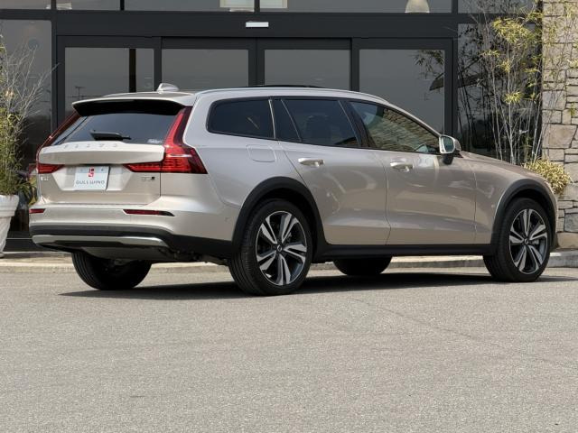 V60クロスカントリーアルティメット B5 AWD 4WD