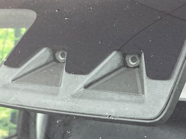 �y�X�}�[�g�A�V�X�g�z���s���ɑO���̎ԗ�����F�����A�Փ˂������Ȏ��͌x��ƃu���[�L�ŏՓˉ���Ɣ�Q�y�����A�V�X�g�B�����S�Ƀh���C�u�����y���݂��������܂��B