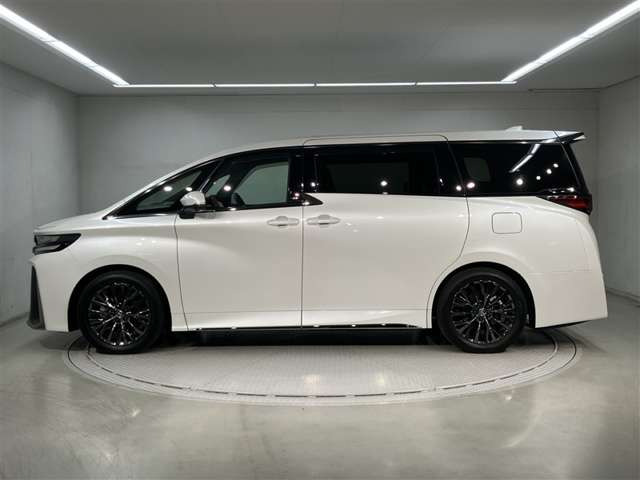 ヴェルファイアハイブリッド 2.5 Z プレミア E-Four 4WD