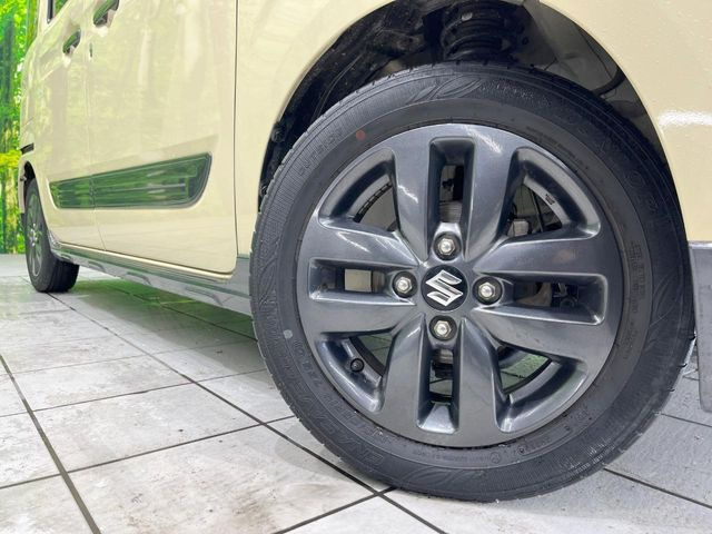 �y14�C���`�A���~�z�C�[���z�O�ςɃ}�b�`�����A���~�z�C�[���𑕒����Ă���܂��B�e��A���~�z�C�[����A�X�^�b�h���X�^�C�����戵�����Ă���܂��B���񂲑��k����������