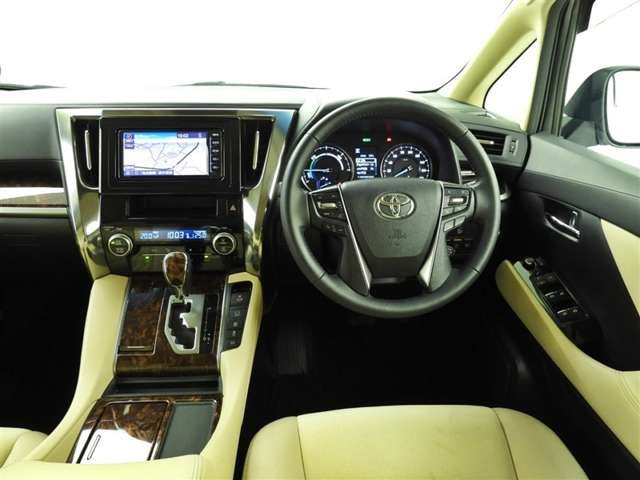 アルファードハイブリッド 2.5 X E-Four 4WD