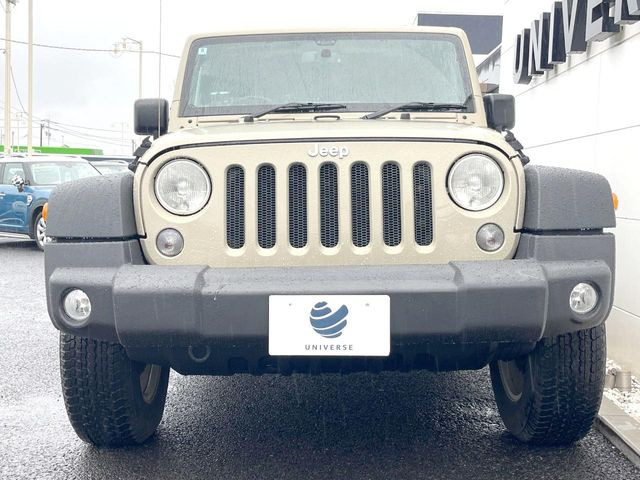 ●ご覧の通り綺麗な状態を維持しているお車ですが、小さなキズの状況や他の箇所のお写真もお送りできます。ご遠方の方でも安心してご検討いただける様、お客様のご希望に応じて出来る限りご対応させていただきます。