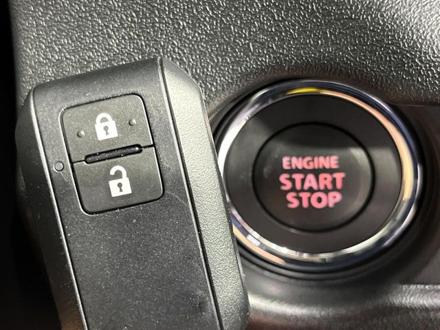 �y�L�[���X�X�^�[�g�V�X�e���z�J�o����|�P�b�g�ɓ��ꂽ�܂܂ł��h�A�̎{���E�������\�ȃX�}�[�g�L�[�𑕔��B�G���W���̃I���E�I�t�����J�M�����o���K�v����������Ƃ��Ă��֗��ł���