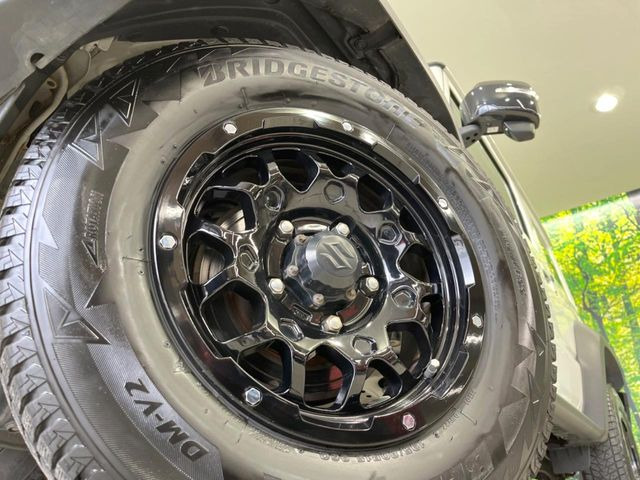 �y15�C���`�A���~�z�C�[���z�O�ςɃ}�b�`�����A���~�z�C�[���𑕒����Ă���܂��B�e��A���~�z�C�[����A�X�^�b�h���X�^�C�����戵�����Ă���܂��B���񂲑��k����������