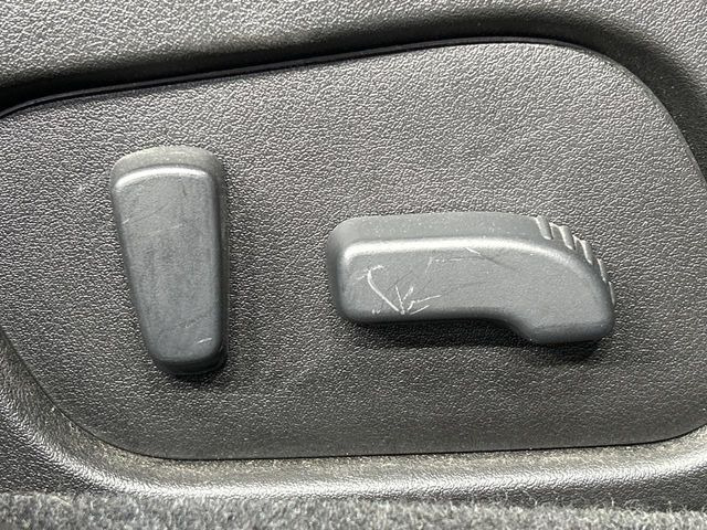 �y�p���[�V�[�g�z�X�C�b�`��ŊȒP�ɃV�[�g�̔��������\!�d��������͂�����܂���!���K�ȃV�[�g�|�W�V�����ɃZ�b�g���āA���K�ȃh���C�u�����y���݂��������B