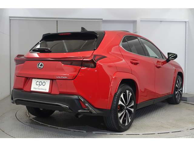 UX250h Fスポーツ エモーショナル エクスプローラー