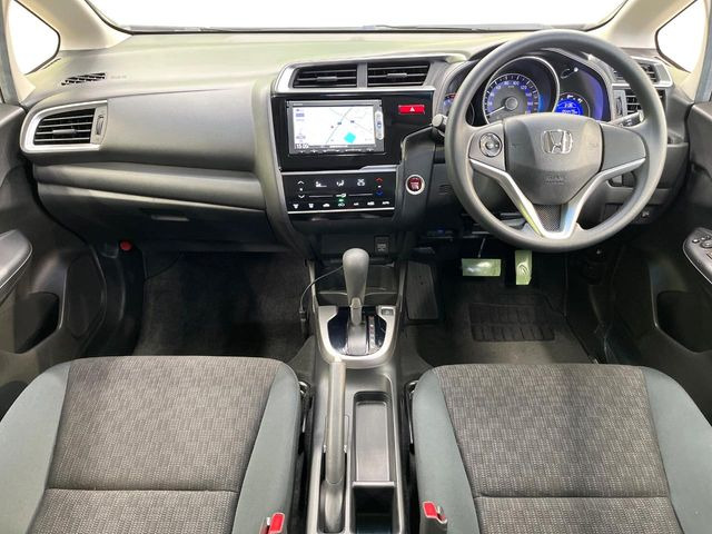 フィット1.3 13G Fパッケージ