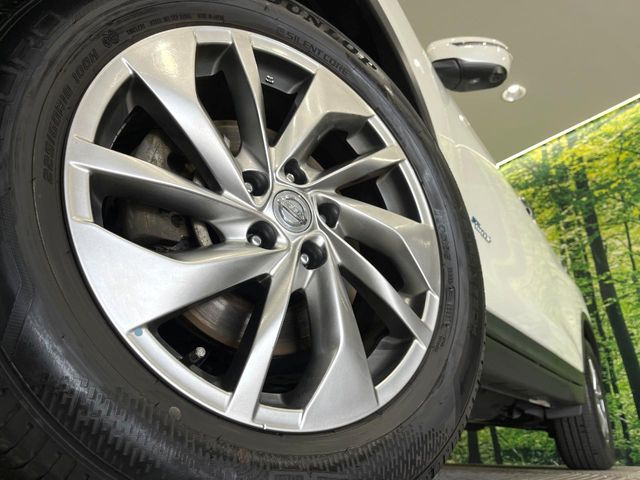 �y����18�C���`�A���~�z�C�[���z�O�ςɃ}�b�`���������A���~�z�C�[���𑕒����Ă���܂��B�e��ЊO�A���~�z�C�[����A�X�^�b�h���X�^�C�����戵�����Ă���܂��B���񂲑��k����������