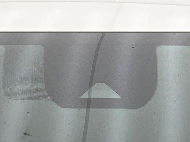 �y�C���e���W�F���g�G�}�[�W�F���V�[�u���[�L�z�t�����g�J�����őO���̎ԗ�����s�҂����m�B�Փ˂������Ȏ��͏Փ˔�Q�y���u���[�L���쓮�A�Փˉ�����T�|�[�g�B�����S�Ƀh���C�u�����y���݂��������܂��B