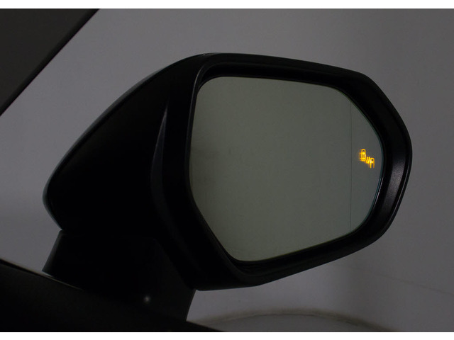 BSM(ブラインドスポット)モニター装備!死角の車の接近をお知らせしてくれる安全装備になります!