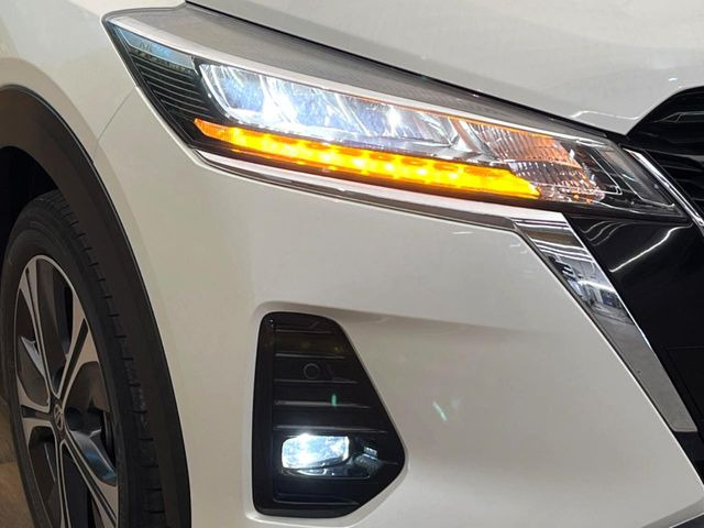 �yLED�w�b�h���C�g�z���V����ԑ��s�����ǍD�Ȏ��E���m�ۂ����S���ĉ^�]�ł��鍂�P�xLED�w�b�h���C�g�𑕔�!�_�����x�������A����d�͂��}�����Ă��܂��B