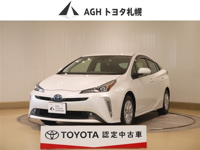 プリウス1.8 S セーフティ プラスII E-Four 4WD