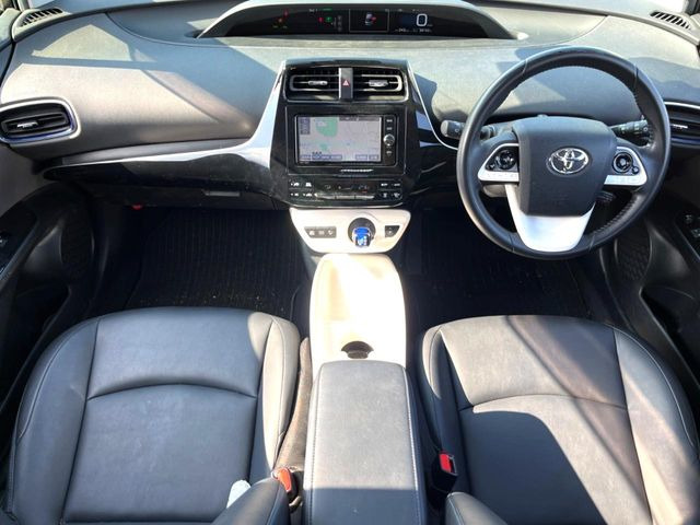 プリウス1.8 A ツーリングセレクション