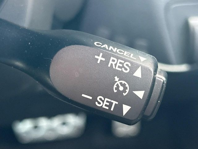 �y�N���[�Y�R���g���[���z�������H�����N���N���s�B�A�N�Z���𗣂��Ă���葬�x�ő��s���ł��A�������^�]���̕��S���y��!�����E�������ȒP�ȃX�C�b�`����Œ����ł��܂��B