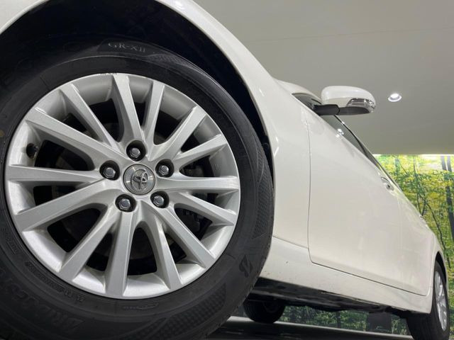 �y����16�C���`�A���~�z�C�[���z�O�ςɃ}�b�`���������A���~�z�C�[���𑕒����Ă���܂��B�e��ЊO�A���~�z�C�[����A�X�^�b�h���X�^�C�����戵�����Ă���܂��B���񂲑��k����������