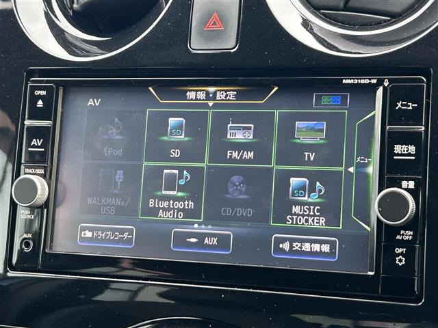 ノート1.2 e-POWER メダリスト FOUR ブラックアロー 4WD