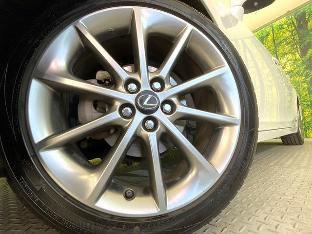 �y�����A���~�z�C�[���z�O�ςɃ}�b�`���������A���~�z�C�[���𑕒����Ă���܂��B�e��ЊO�A���~�z�C�[����A�X�^�b�h���X�^�C�����戵�����Ă���܂��B���񂲑��k����������