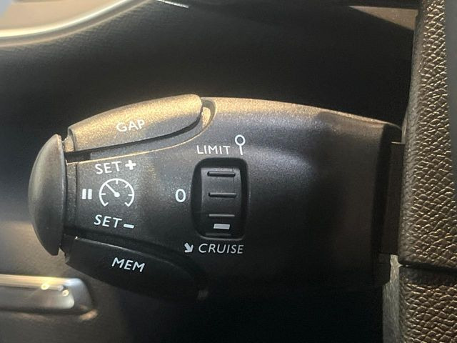 ���I�[�g�N���[�Y�R���g���[��:�������H�⎩���Ԑ�p���H���ɂāA�葬���q���\�ƂȂ�֗��ȋ@�\�ł��B�������ړ��̍ۂł����ɂ����֗��ɂ��g�����������܂���