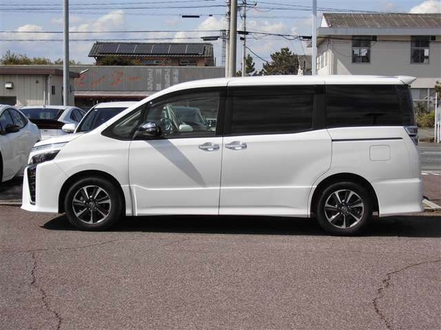 ヴォクシー2.0 ZS 煌III