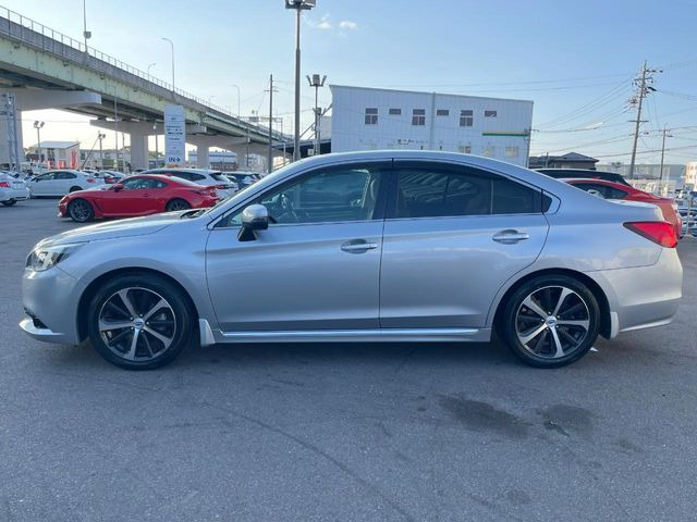 ☆全国のネクステージからお取り寄せが可能※!遠方の店舗に展示してあるクルマが気になる場合も、最寄りの店舗でご覧いただくことが可能です!是非私たちに要望をお聞かせください!※別途費用