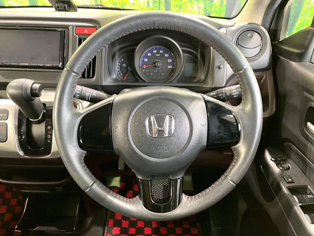 �y�����v�����X�e�A�����O�z�㎿�Ȋv���g�p���邱�ƂŁA��ɂ����������݂ƂĂ��^�]���₷���n���h���ł���