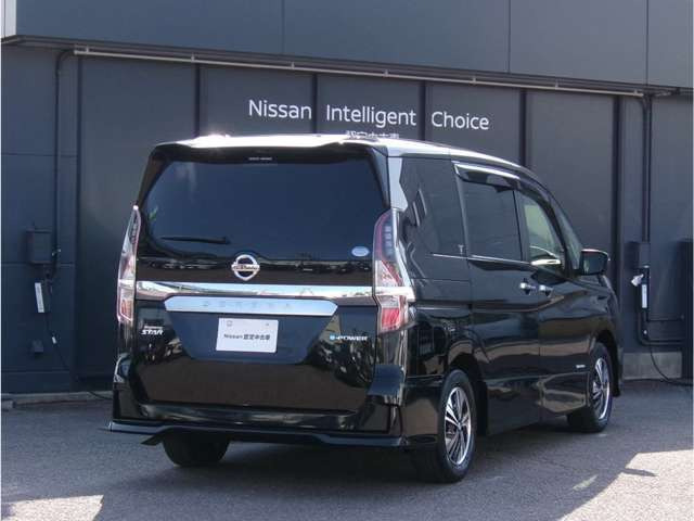 セレナ1.2 e-POWER ハイウェイスターV