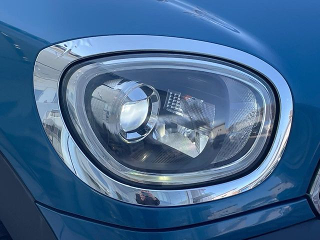 ��LED�w�b�h���C�g:��ԑ��s�����ǍD�Ȏ��E���m�ۂ����S���ĉ^�]�ł��鍂�P�xLED�w�b�h���C�g�𑕔�!�_�����x�������A����d�͂��}�����Ă��܂��B