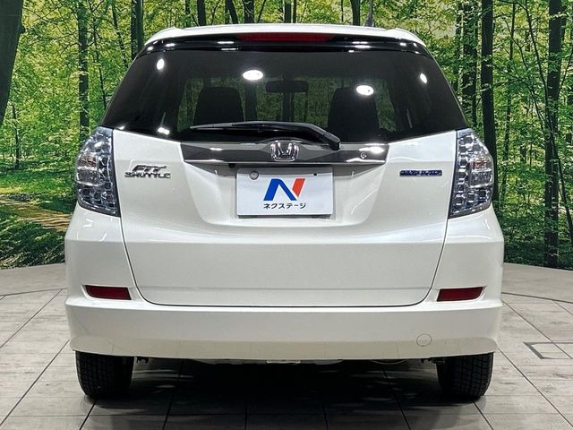 安心の最長10年・走行無制限保証(有償)をご用意。保証内容も充実はもちろん、無料点検&オイル交換や、年中無休の全国・24時間ロードサービスも付帯されておりますのでご安心下さい。