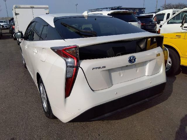 プリウス1.8 S セーフティ プラス