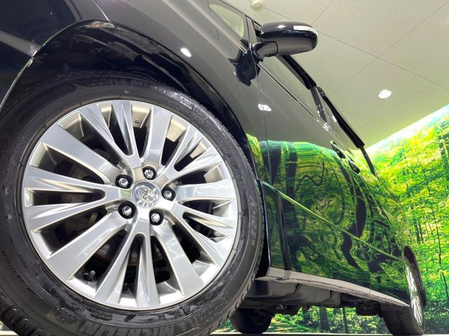 �y����18�C���`�A���~�z�C�[���z�O�ςɃ}�b�`���������A���~�z�C�[���𑕒����Ă���܂��B�e��ЊO�A���~�z�C�[����A�X�^�b�h���X�^�C�����戵�����Ă���܂��B���񂲑��k����������