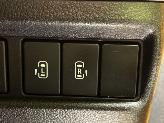 �y�����p���[�X���C�h�h�A�z�X�}�[�g�L�[��^�]�Ȃ̃X�C�b�`�Ō�ȗ����X���C�h�h�A�̊J���\���d��������͂����ăh�A���J����K�v�������A�����Ȃ��q�l�ł��ȒP�ɊJ���߂ł����K�ł���