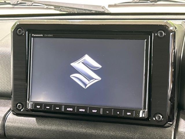 �y���[�J�[�����i�r�z�C���e���A�ɗn�����ރX�^�C���b�V���ȁu��p�݌v�v���[�J�[�i�r�𑕔��􎋔F���⑀�쐫�ȂǊ�{���\�ɂ��D��A���㎿�ȃJ�[���C�t�����y���݂��������܂��B