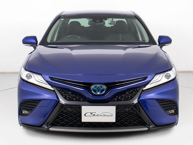 禁煙車です!室内は嫌なニオイも無く、すごく綺麗な状態です!禁煙車・・特にセダンタイプのお車では少ないですよね!!タバコのニオイが苦手なお客様必見です!快適にご乗車頂けます!!